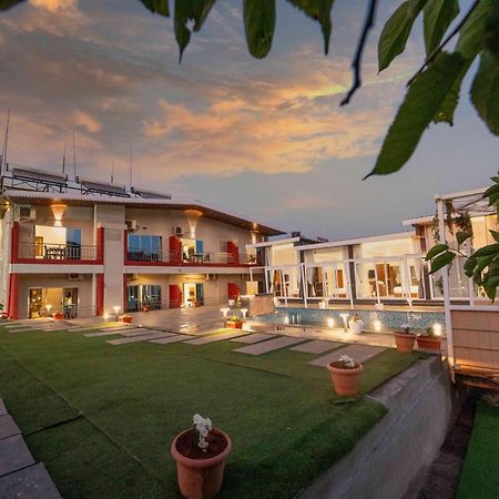 ทรีโบ เทรนด์ วินเทอร์ ทาวน์ Hotel มหาบาเลชวาร์ ภายนอก รูปภาพ