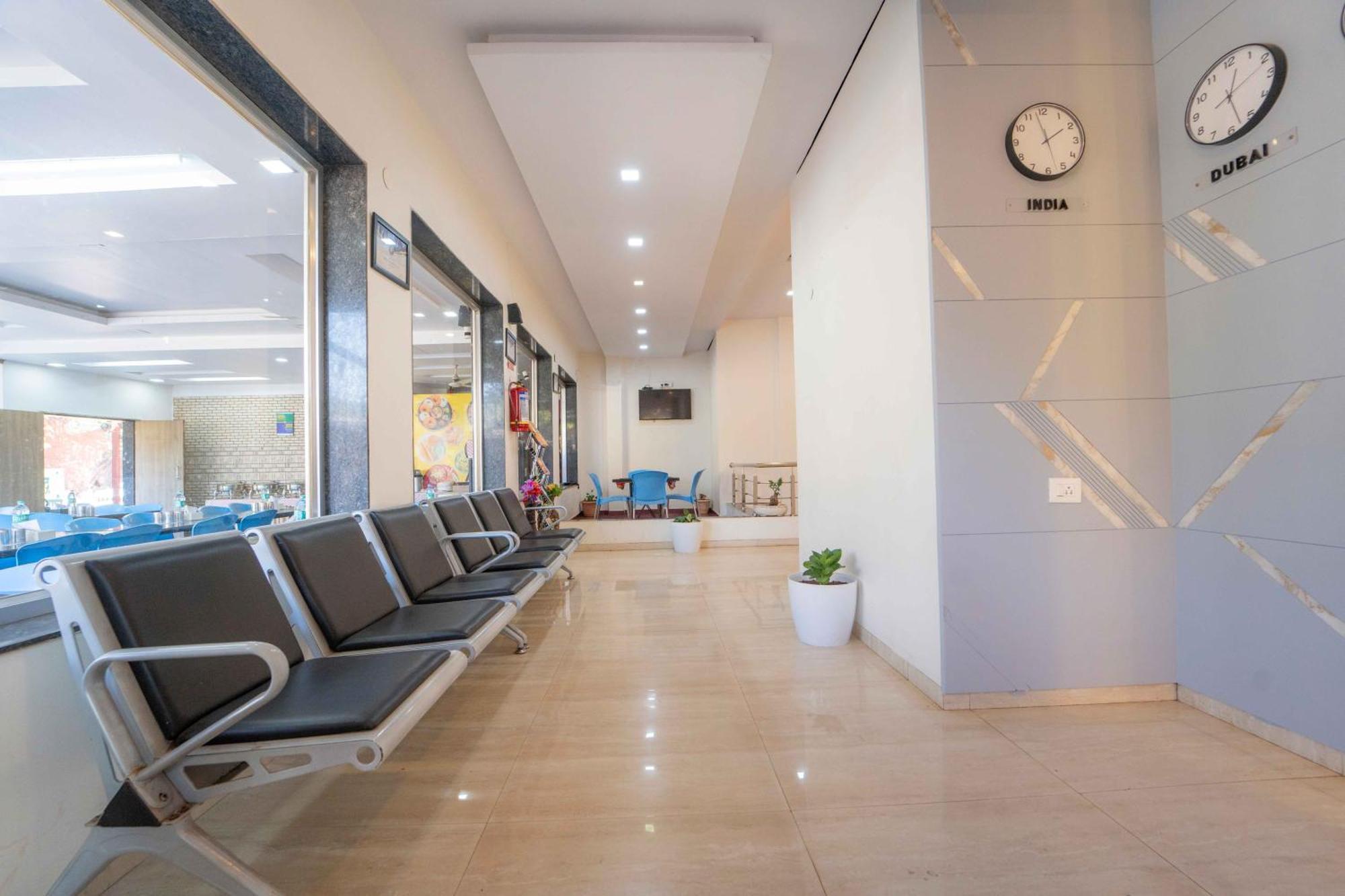 ทรีโบ เทรนด์ วินเทอร์ ทาวน์ Hotel มหาบาเลชวาร์ ภายนอก รูปภาพ